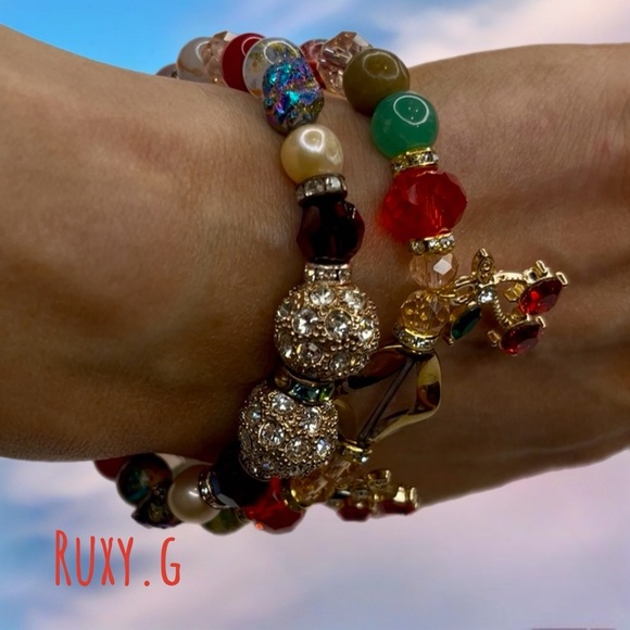 Red and Gold Crystal Cherry 🍒 Charm Bracelet Set - Picture 7 of 10